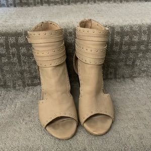 RAYE booties size 6.5